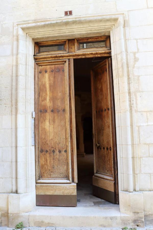 Uzes, Au Coeur Du Centre Medieval La Boussole D'Uzes, Appartement De Caractere Du XVII -Eme Siecle Exterior photo